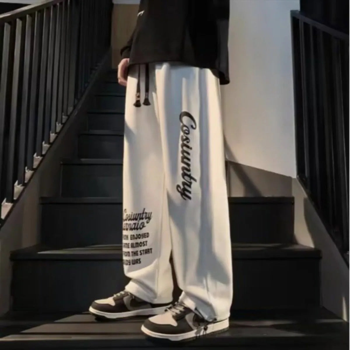 Streetwear Tarzı Erkek Pantolon – Yazlık, Rahat ve Modern Görünüm